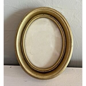 Vintage Photo Picture Frame Oval Ornate Thick Molded Gold Brass Color 5" x 4"